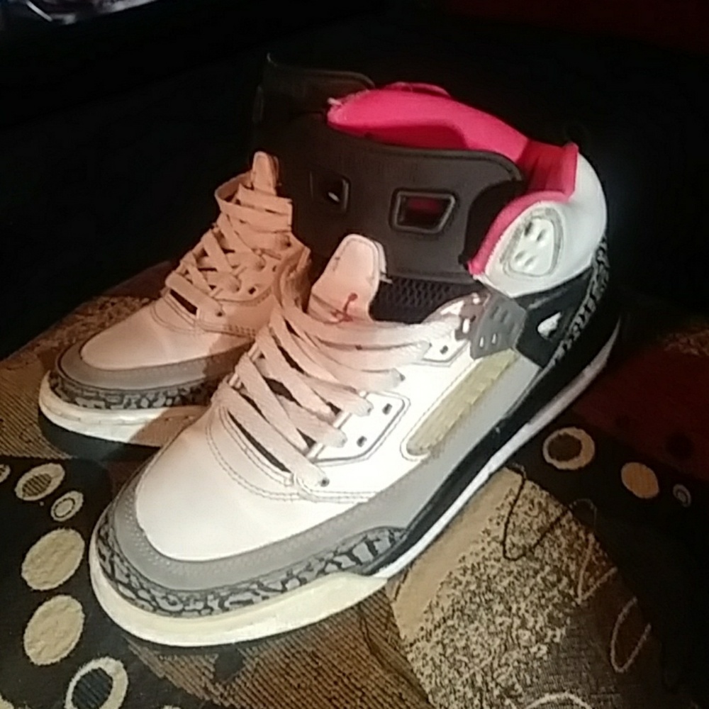Jordan sneakers pink, gray & black
